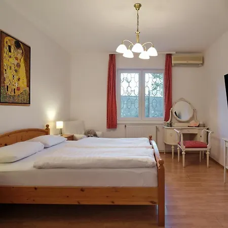 Nyaraló Foevenyes House Grande *